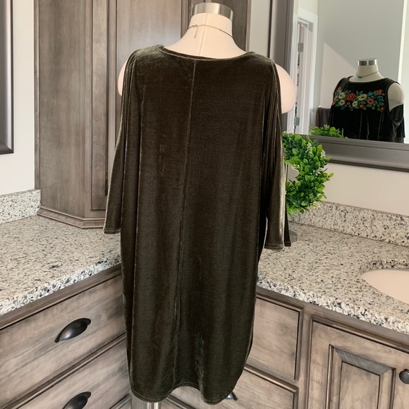 Umgee embroidered top - Picture 8 of 10